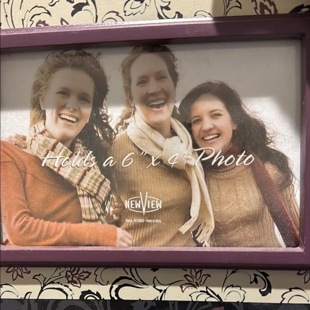 Sisters Forever Friends Photo Frame - Black and purple.